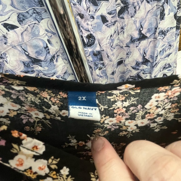 Old Navy | Black Floral Camisole | size 2x - Picture 2 of 3